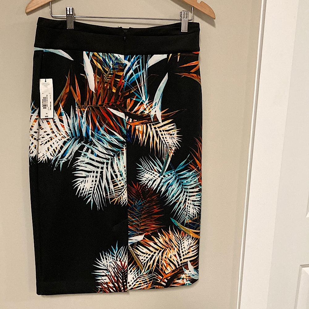 Brand new with tags size 10 Worthington skirt!
